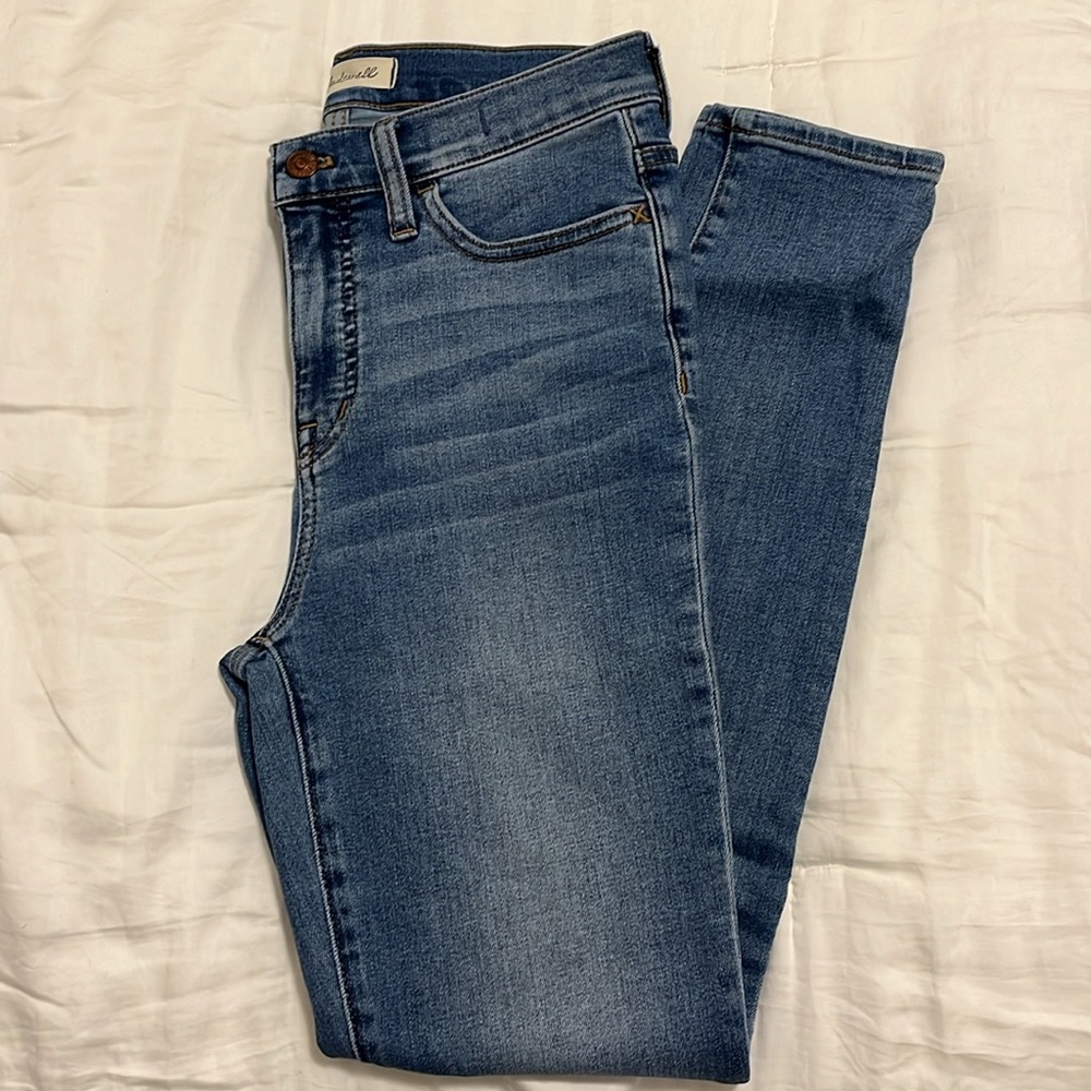 Madewell 10" High-Rise Roadtripper Authentic Jeans in Vinton Wash - Size 26